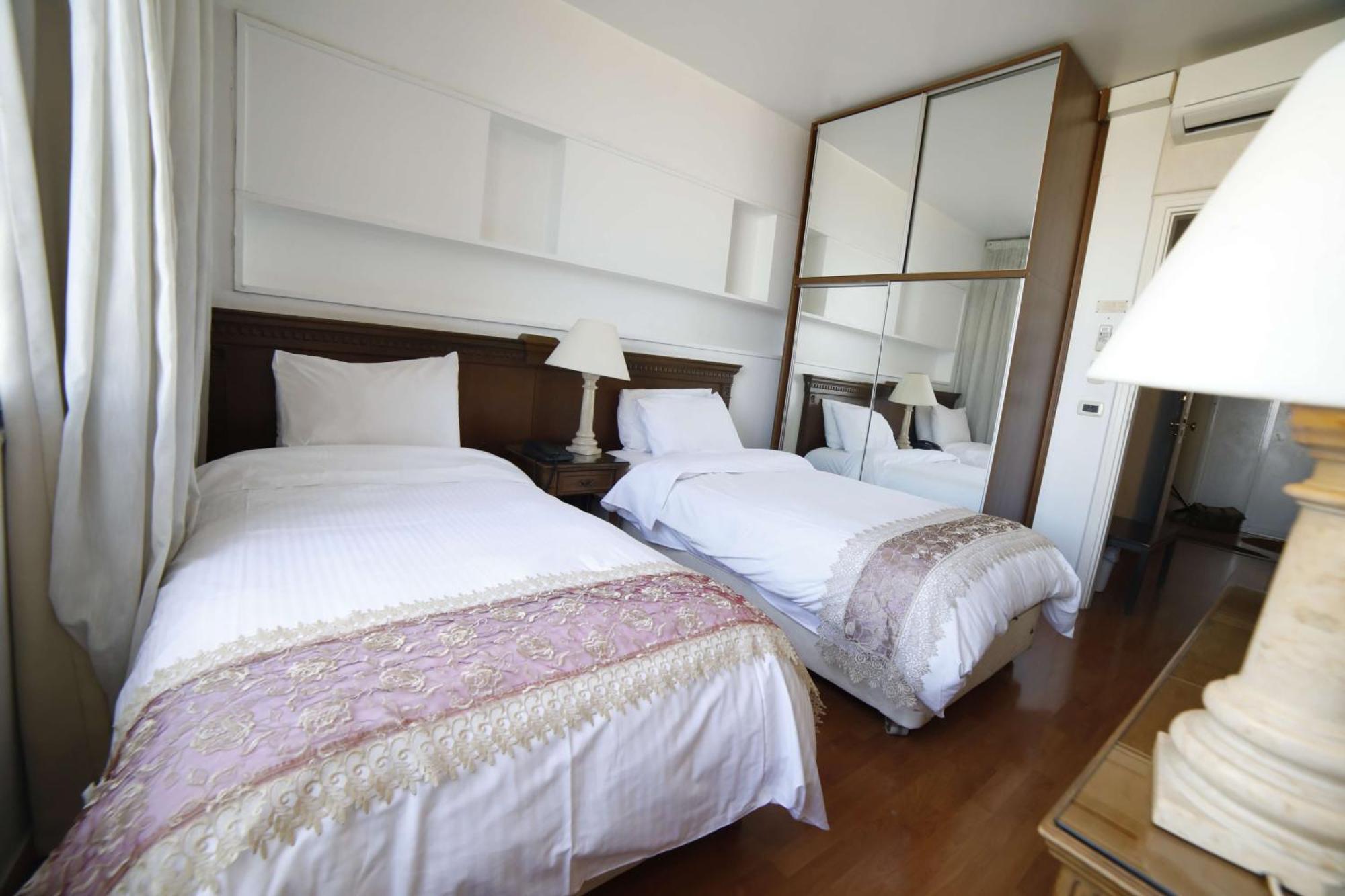 Holiday Home Suites Bejrút Kültér fotó