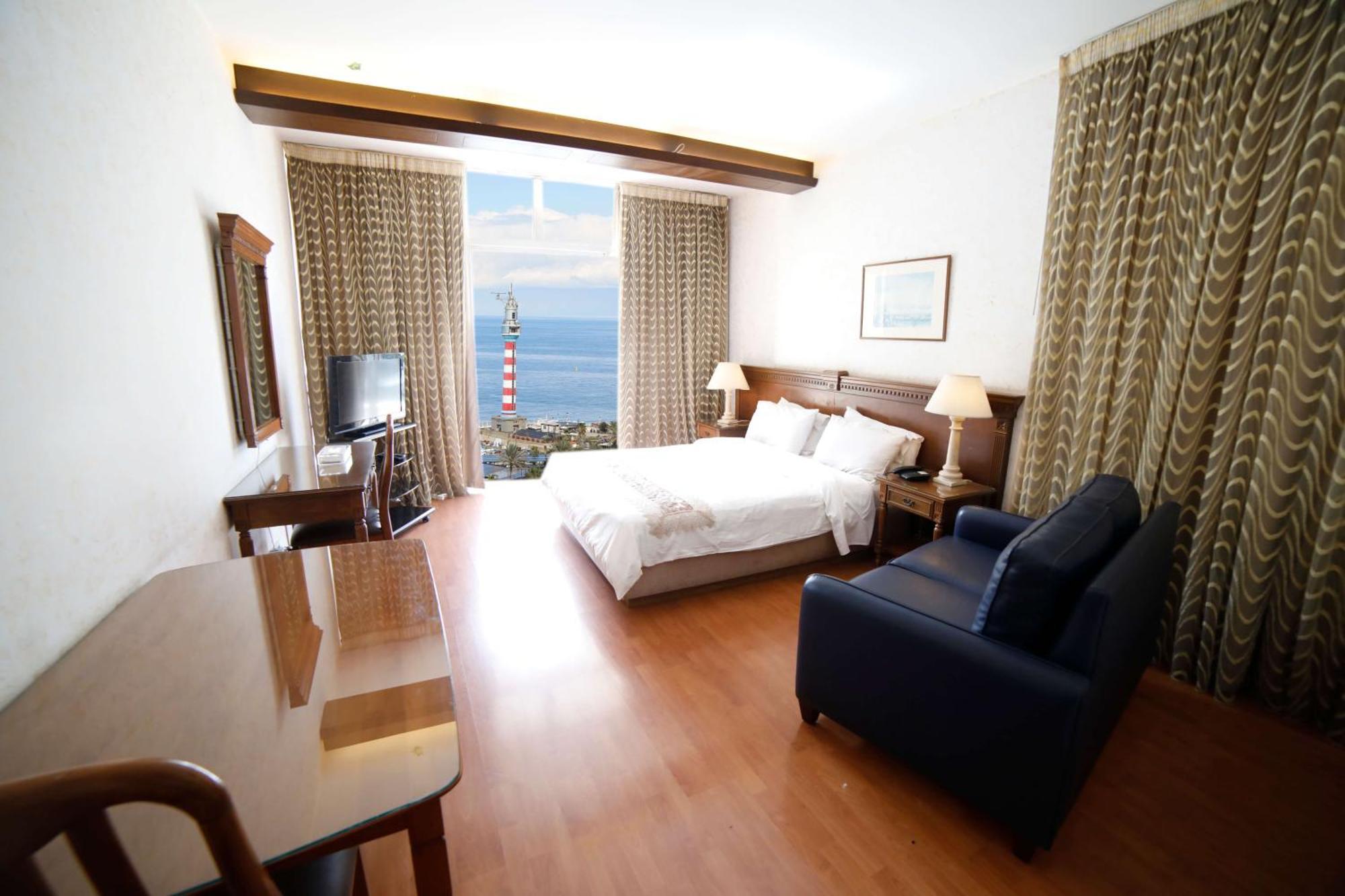 Holiday Home Suites Bejrút Kültér fotó